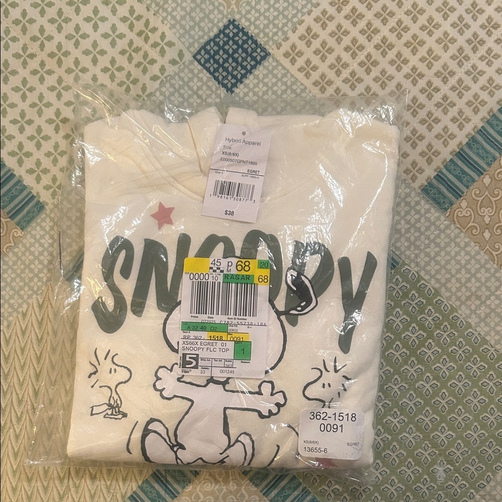 Peanuts Cream Snoopy Sweatshirt